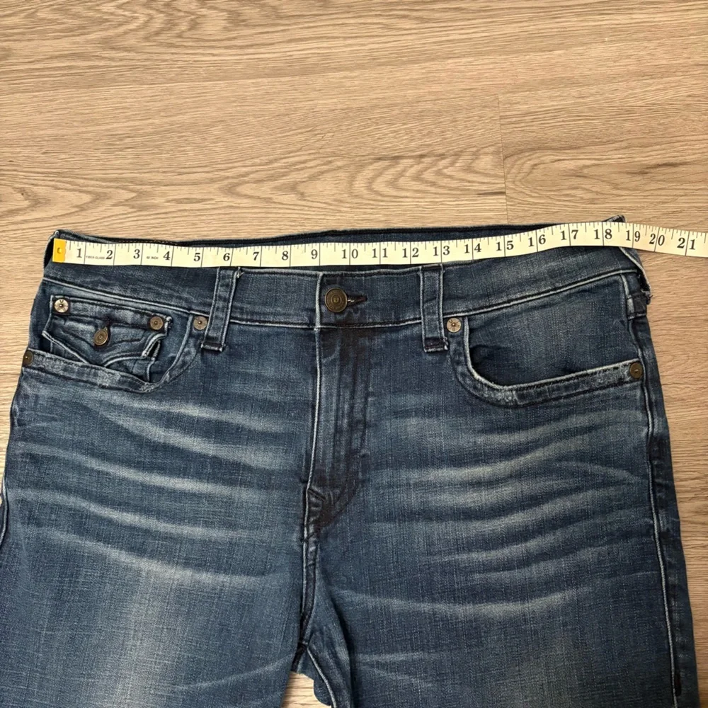 True Religion Jeans GENO Flap Single End Relaxed Slim Size 38